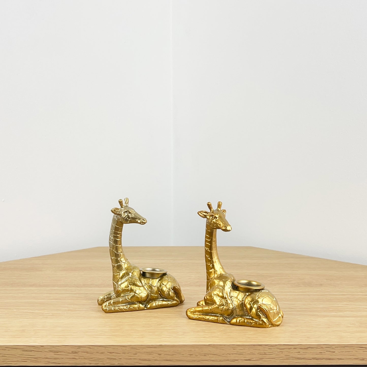 Giraffe Candle Holder - Resin Gold