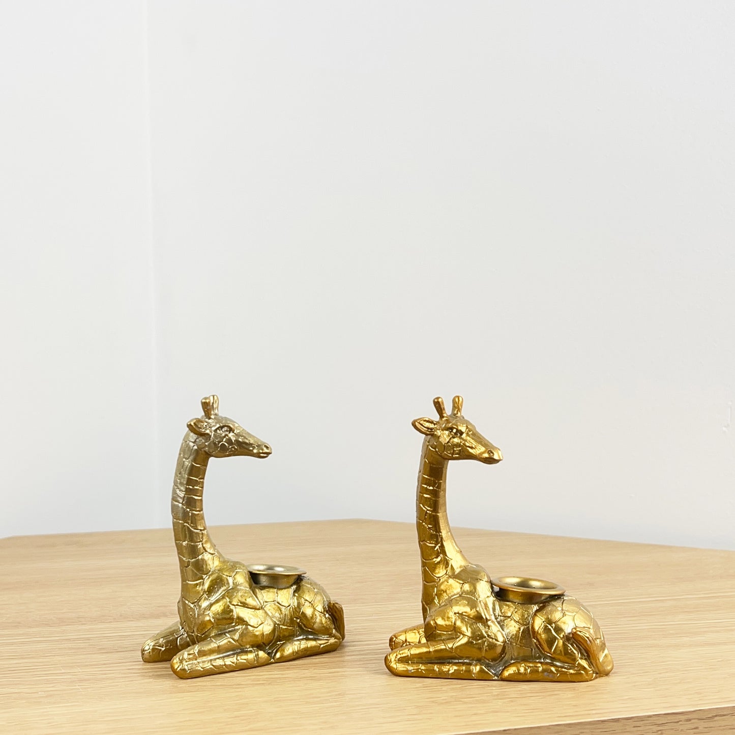 Giraffe Candle Holder - Resin Gold