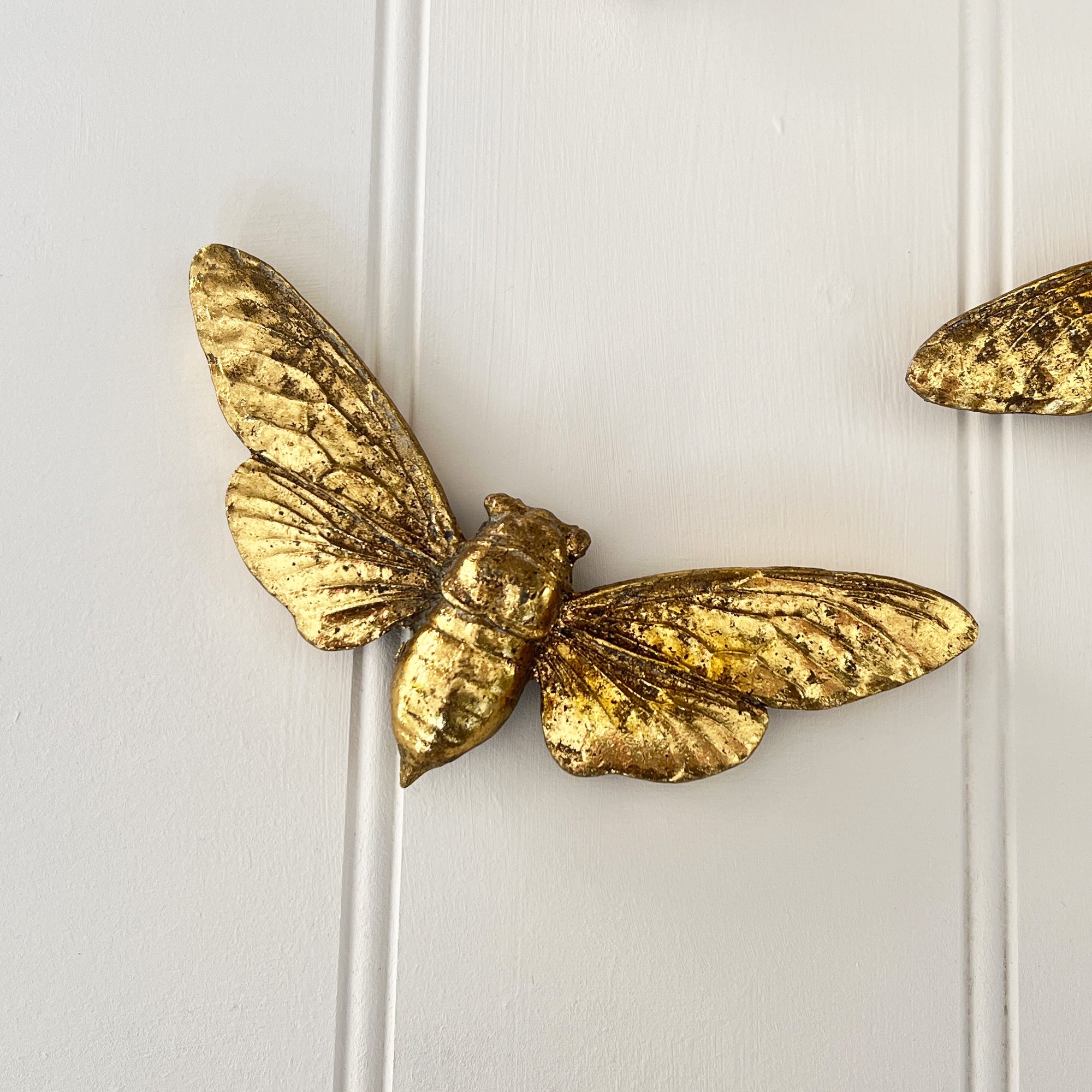 Rustic Wall Mounted Bee Decoration