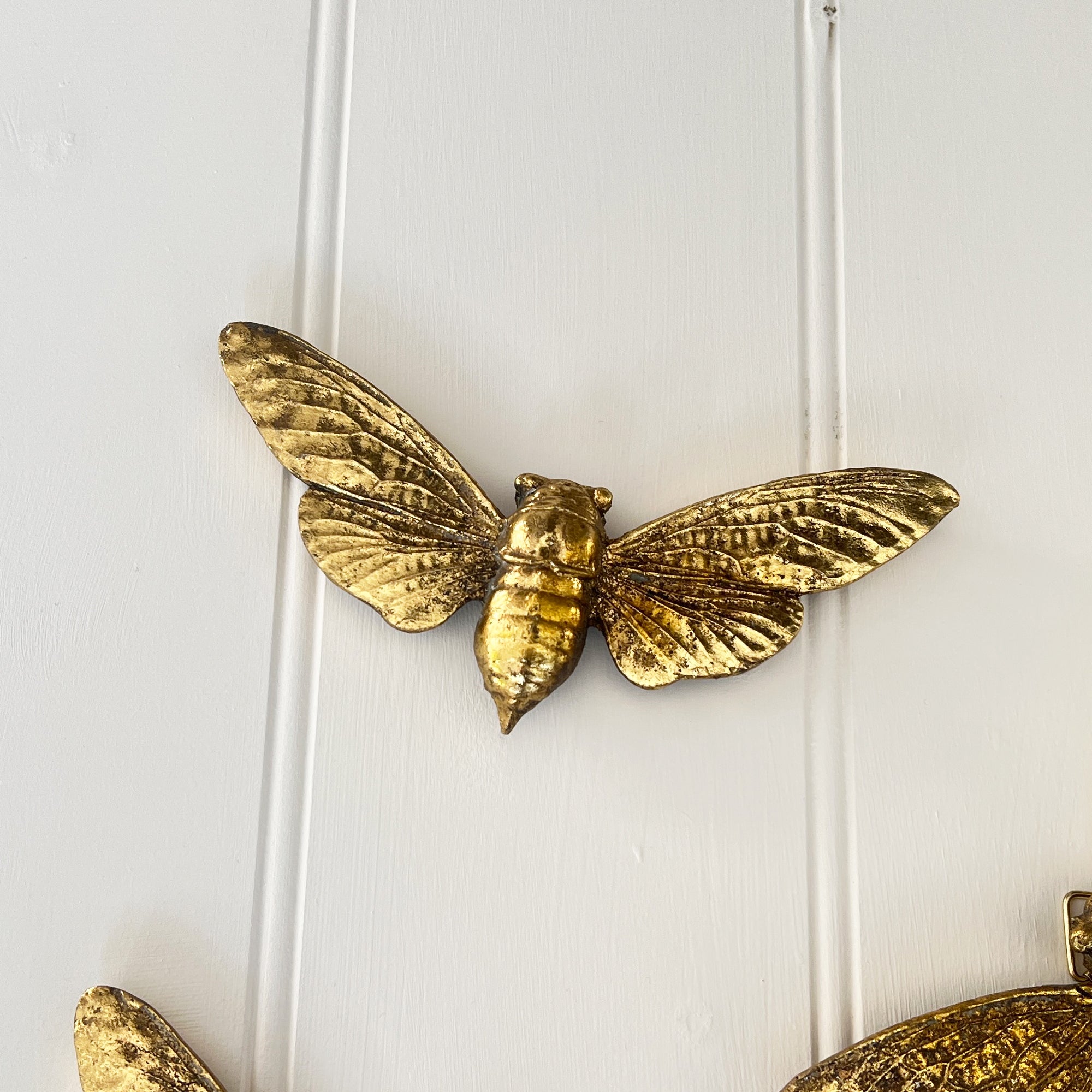 Rustic Wall Mounted Bee Decoration