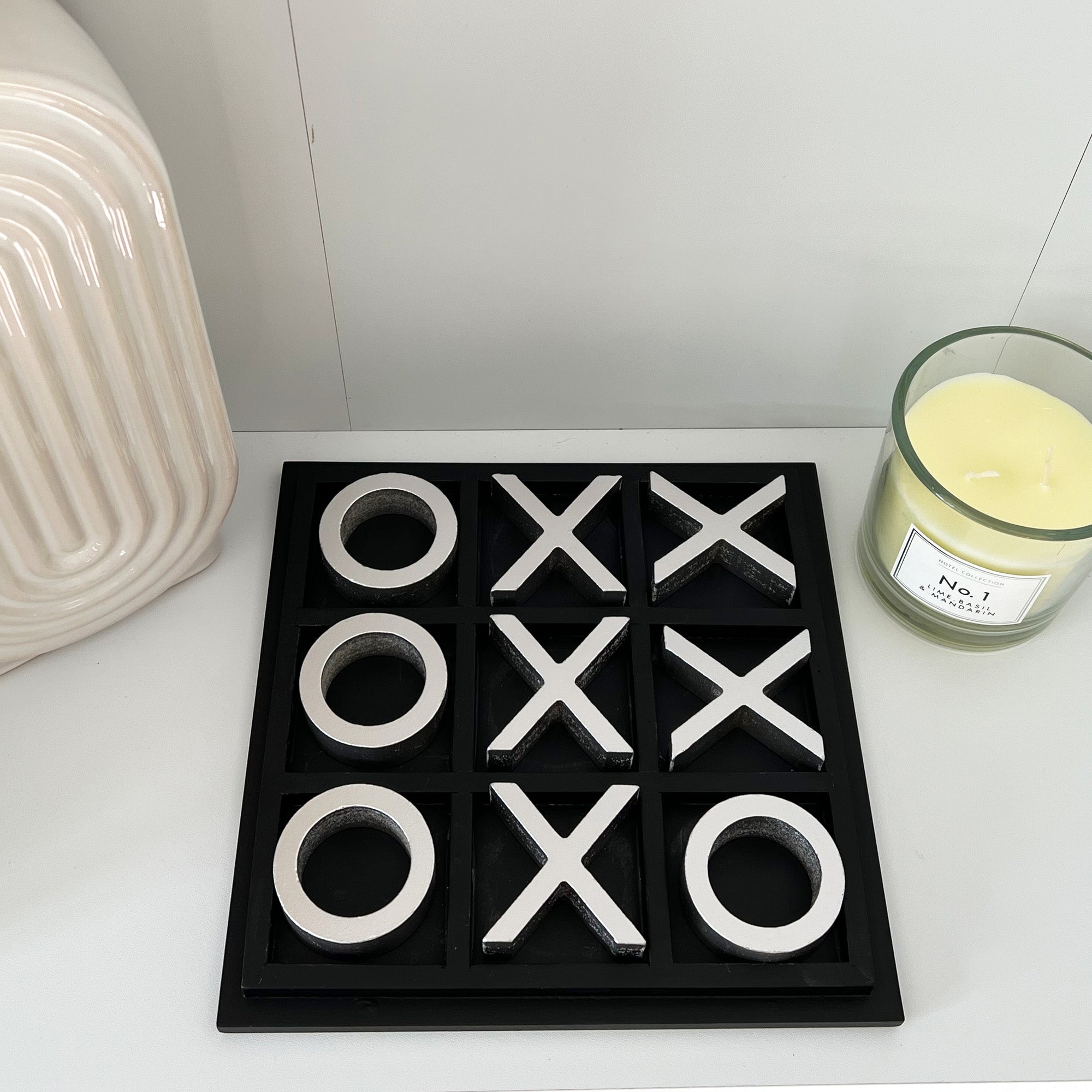 Tic Tac Toe / Noughts and Crosses Game