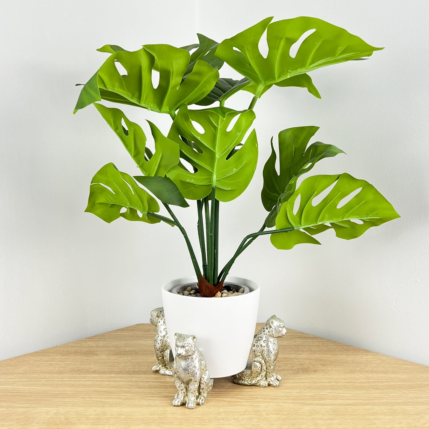 Snow Leopard Plant Pot Riser Feet