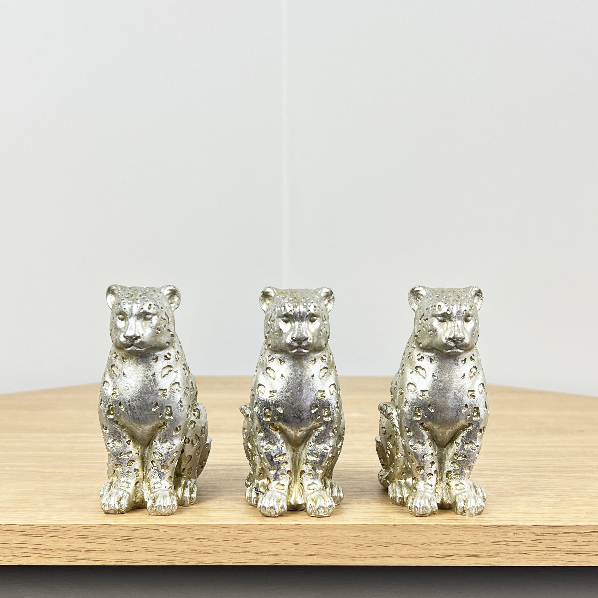 Snow Leopard Plant Pot Riser Feet