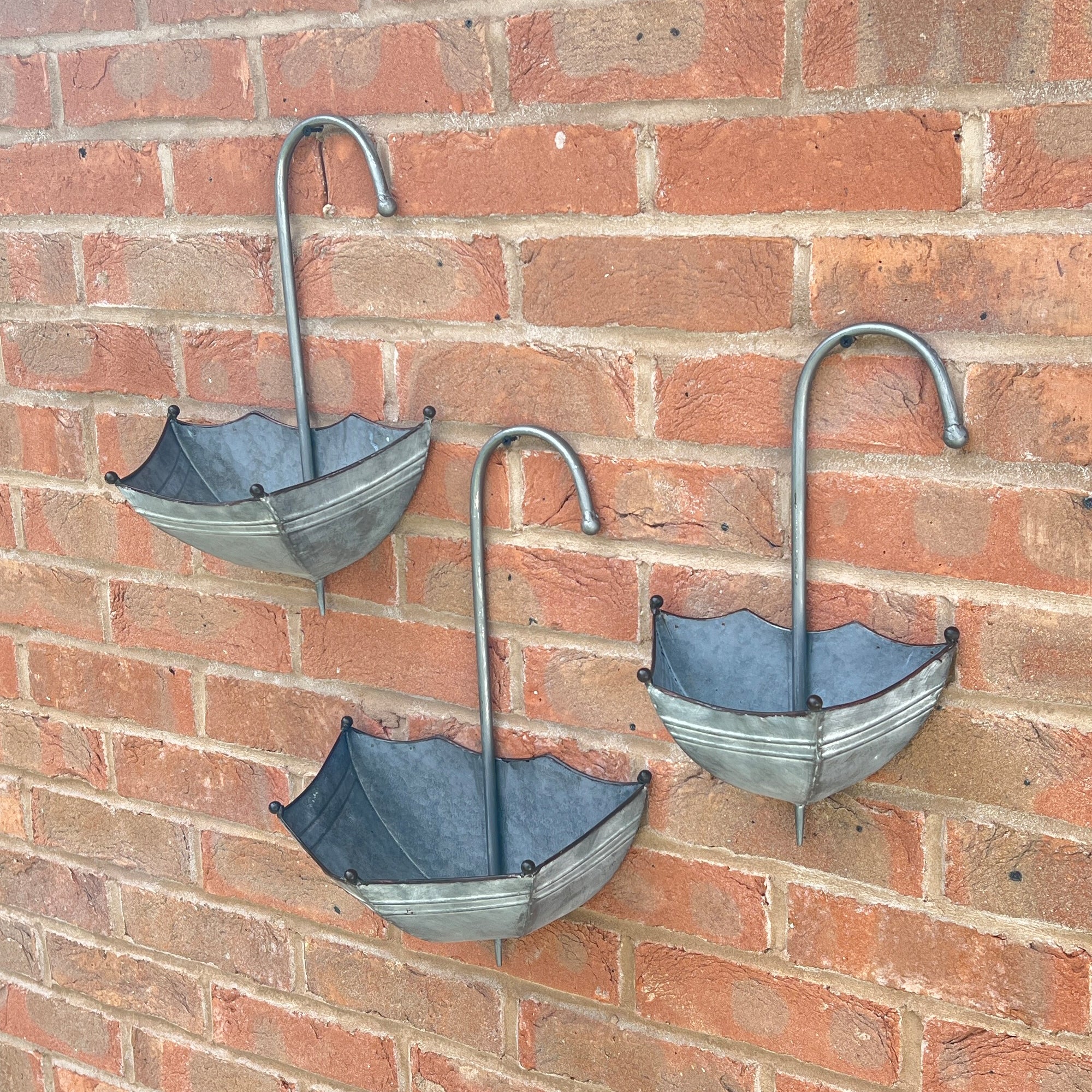 Set of 3 Umbrella Garden Wall Planters